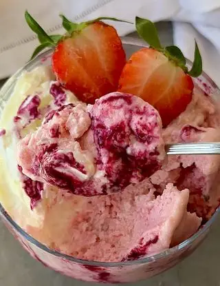 Ricetta GELATO ALLE FRAGOLE - 2 INGREDIENTI di unfilodolio