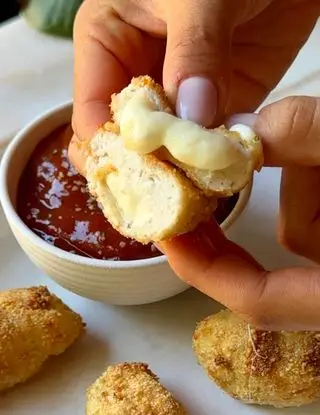 Ricetta Nuggets di Petto di Pollo filanti non fritti di unfilodolio