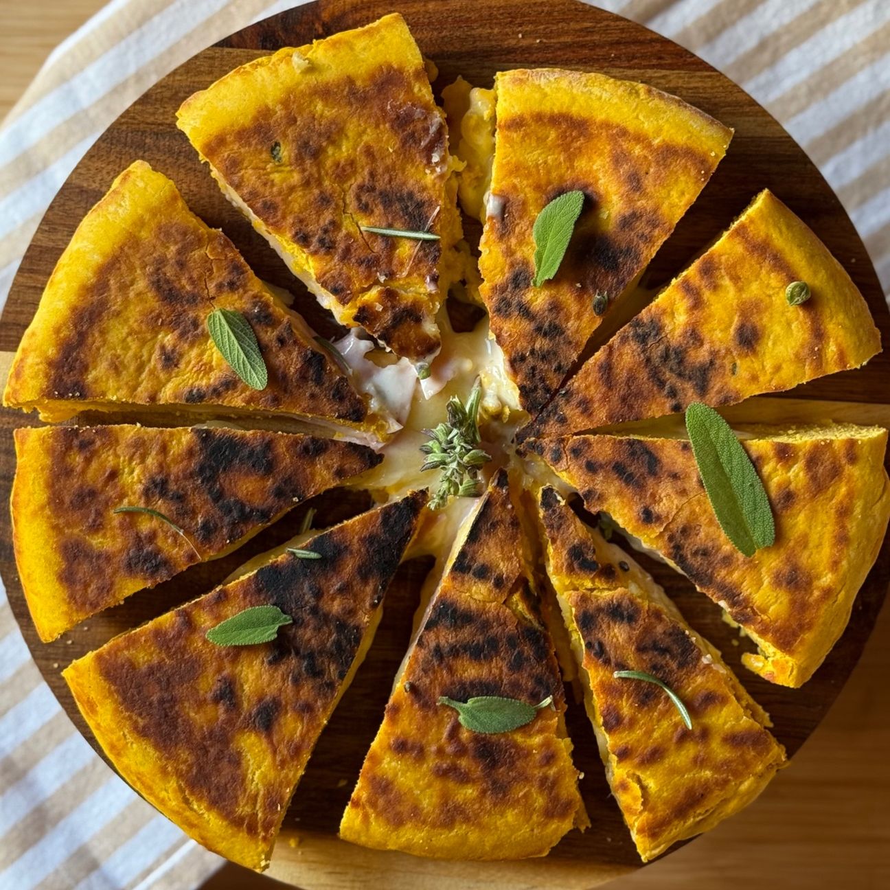 Focaccia filante in padella