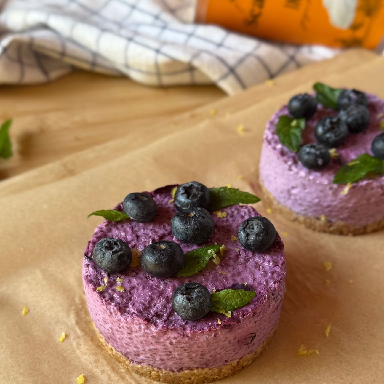 Cheesecake ai semi di chia e mirtilli