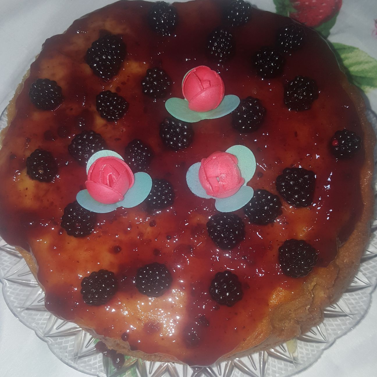 Torta con more selvatiche