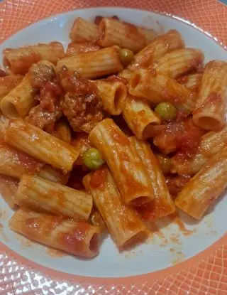 Ricetta Pasta con salsiccia e piselli di Dolcisimaconluisa