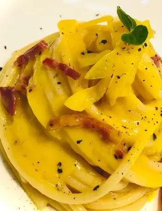 Ricetta Spaghetti con crema di peperoni gialli e speck croccante di Stefano75