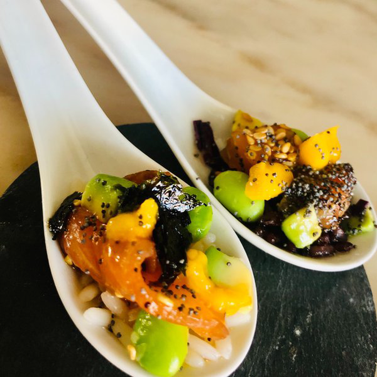 Poke fingerfood al salmone e pesce spada
