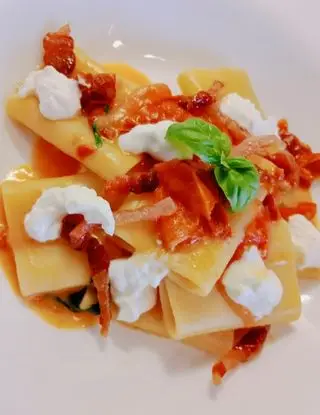 Ricetta Paccheri con pomodori secchi, burrata e guanciale di Stefano75