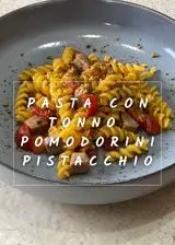 Ricetta Pasta con tonno, pomodorini e pistacchio