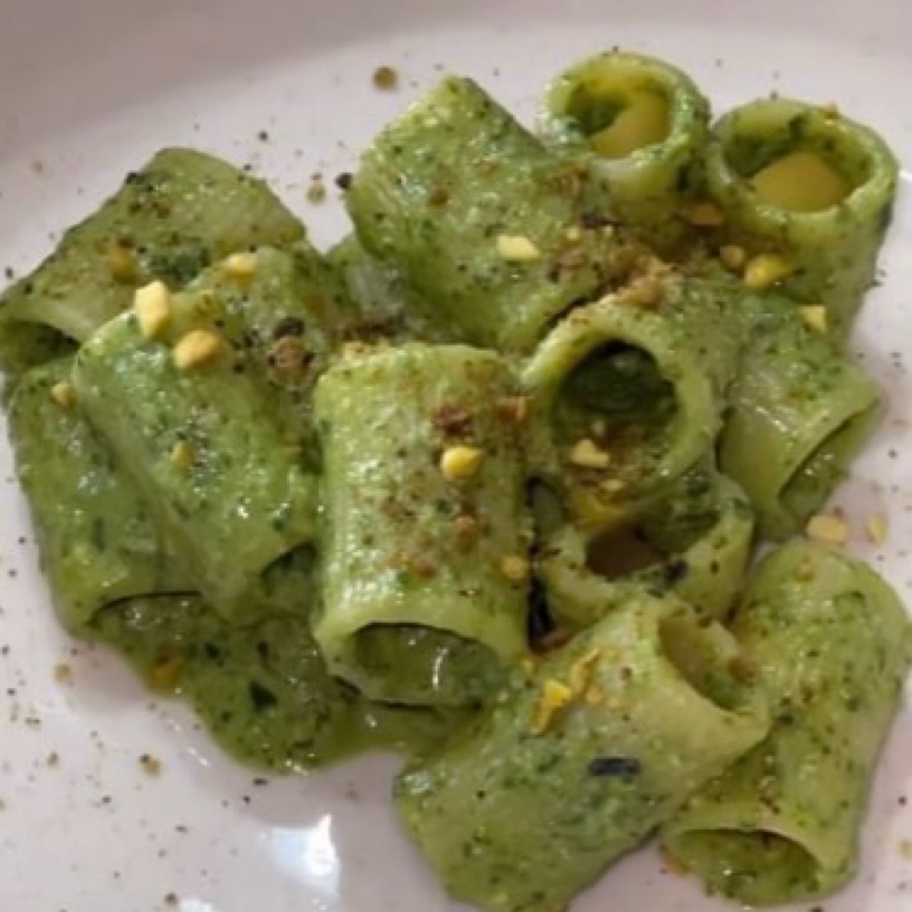 Mezze maniche con pesto di rucola