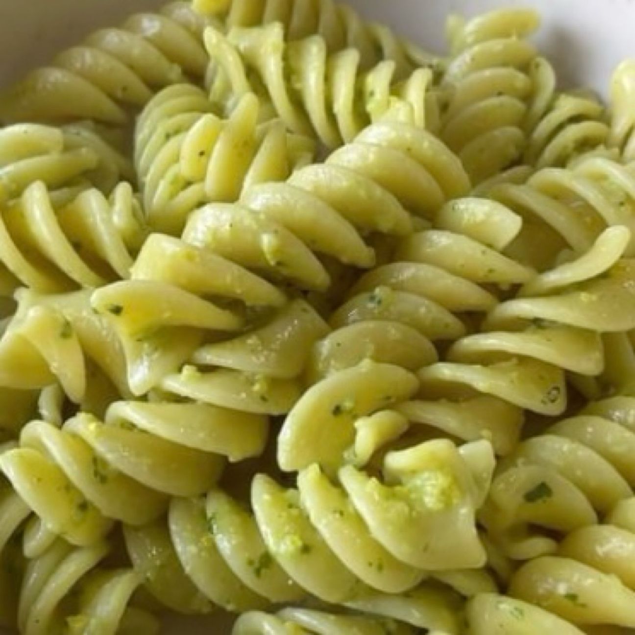 Fusilli con pesto di limoni