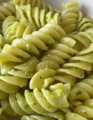 Ricetta Fusilli con pesto di limoni di Musicaperilpalato