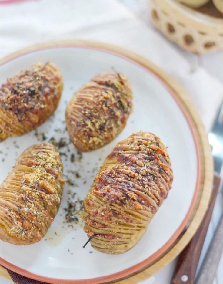 Patate hasselback farcite con mortadella ed erba cipollina