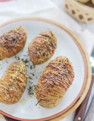 Ricetta Patate hasselback farcite con mortadella ed erba cipollina di cappuccinoaddicted