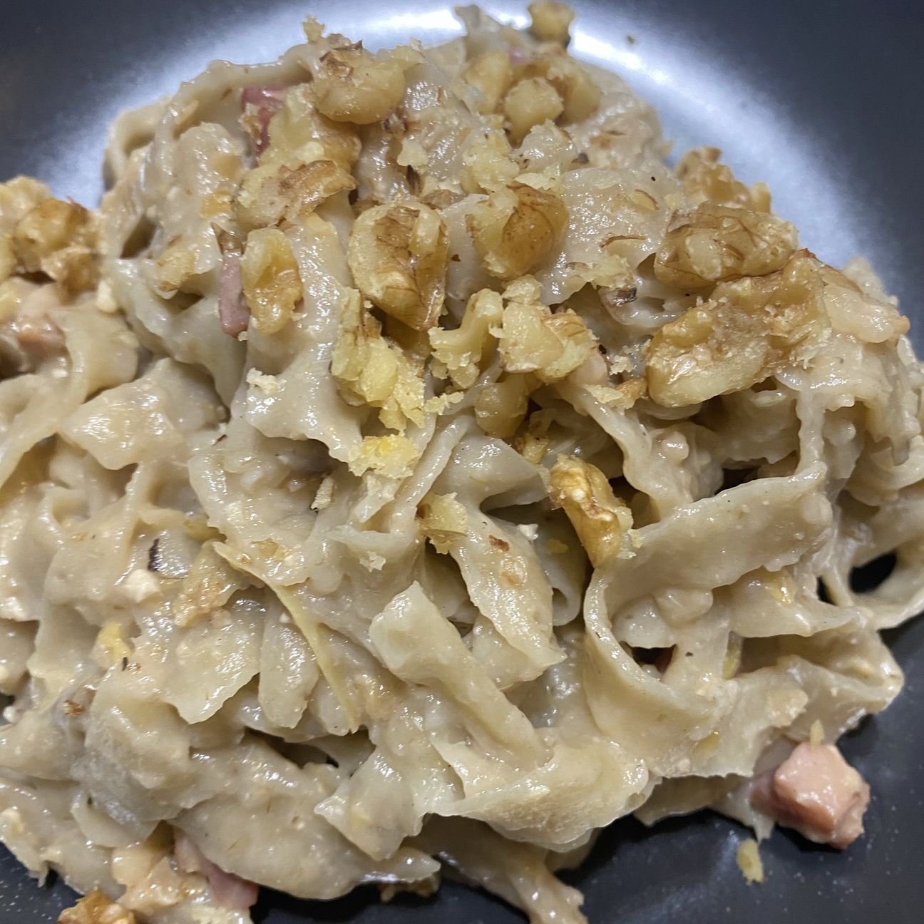 Fettuccine homemade carciofi, speck e noci