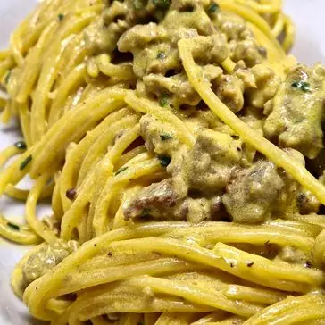 Ricetta Spaghettoni Crema di Ricotta Zafferano e Salsiccia di andrea6701