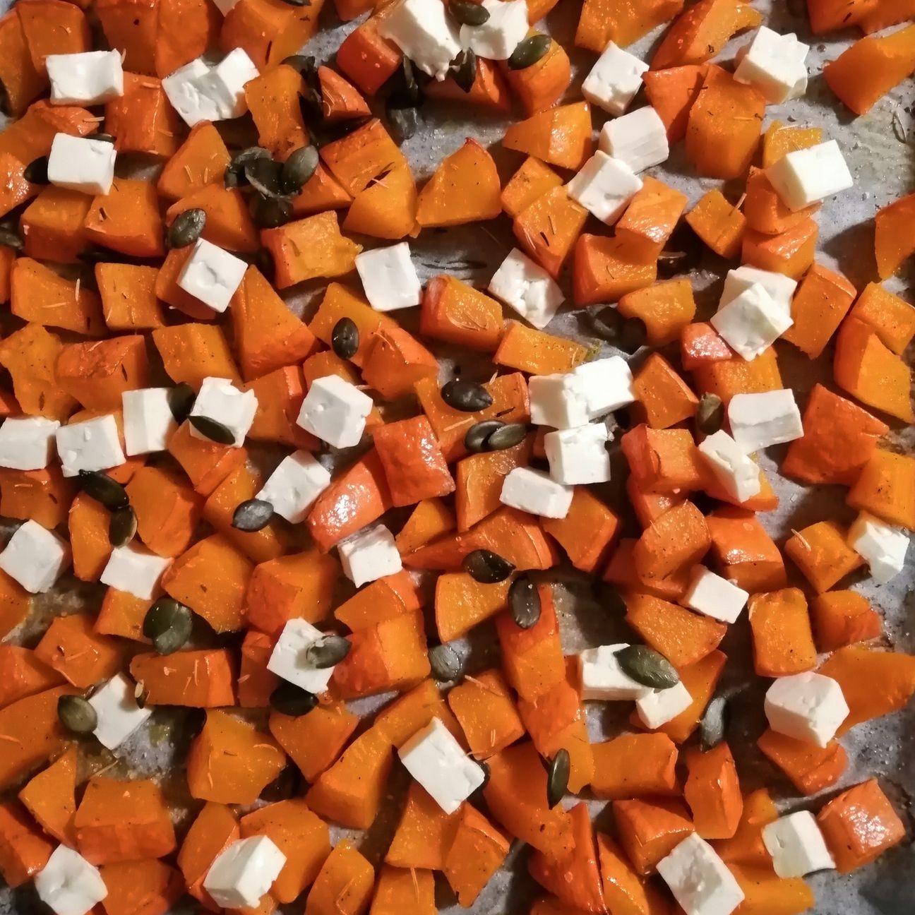 Zucca Hokkaido e feta al forno