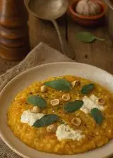 Ricetta Risotto alla zucca con stracciatella e nocciole