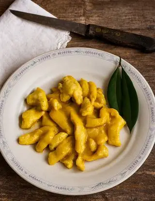 Ricetta Straccetti di pollo con zafferano e curry di lastanzadeisapori