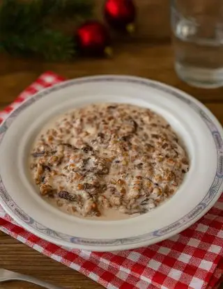 Ricetta Farro al radicchio con robiola e noci di lastanzadeisapori