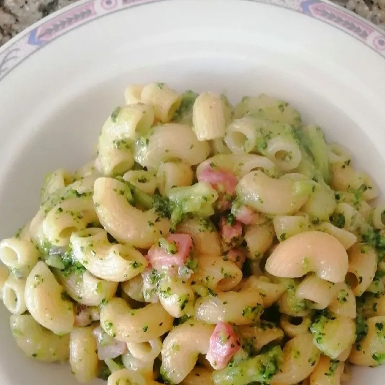 Pasta con Broccoli e Pancetta