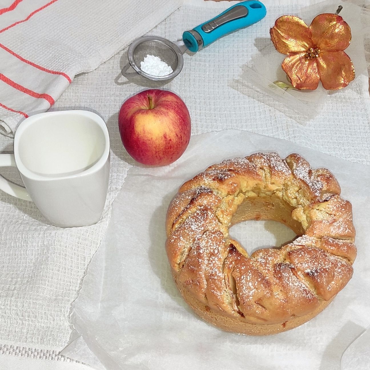 Ciambellone soffice mele yogurt e cannella