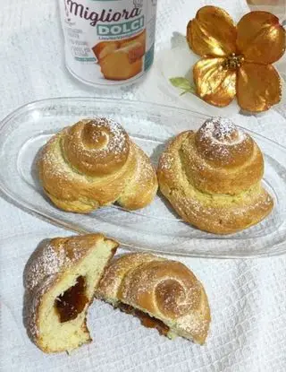 Ricetta Brioche senza lievitazione con confettura di pesche di Sweet1986.86