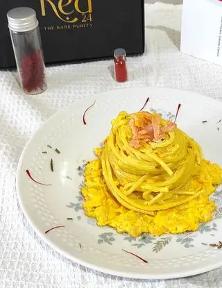 Ricetta Spaghetti al salmone con crema allo zafferano di Sweet1986.86