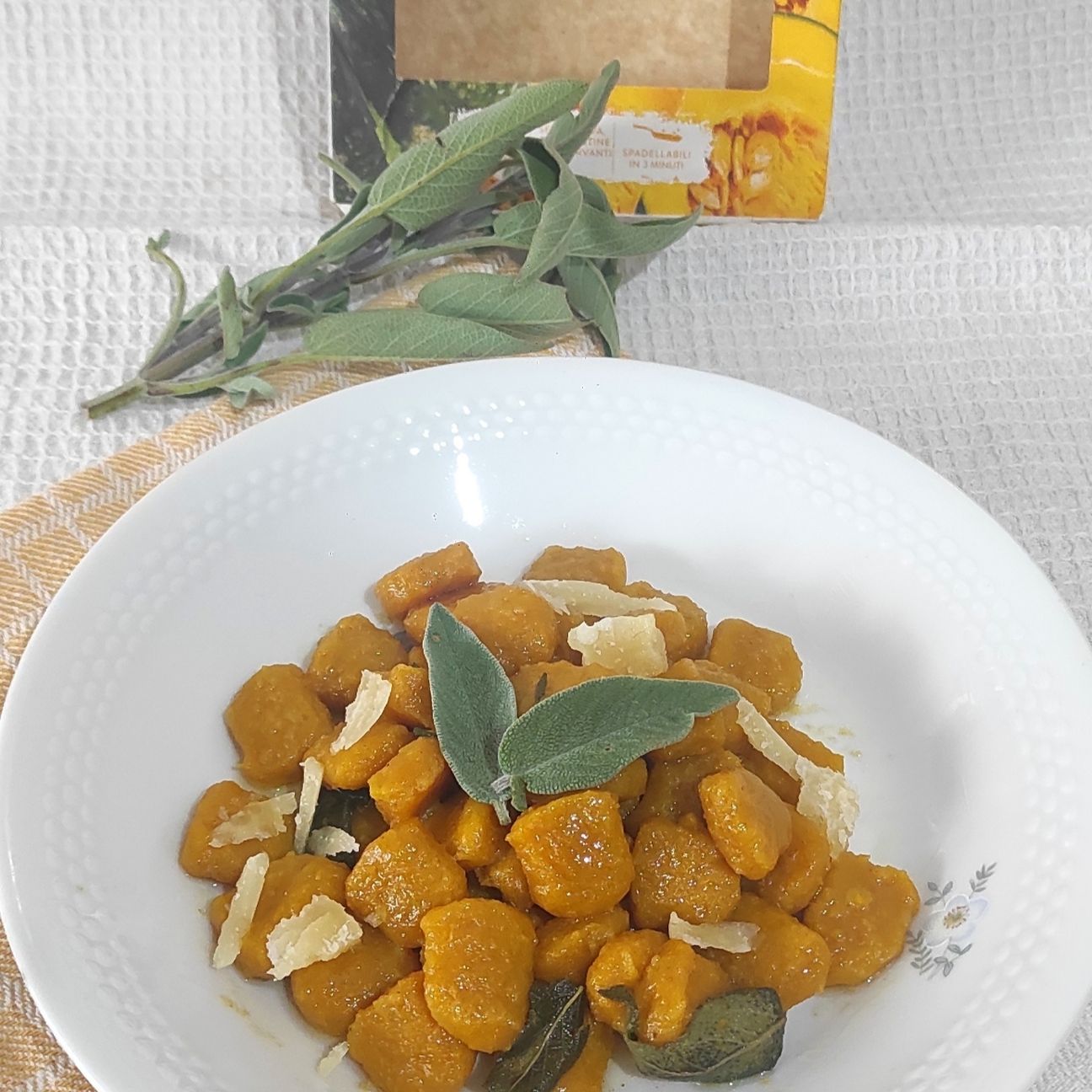 Gnocchi di zucca con burro e salvia
