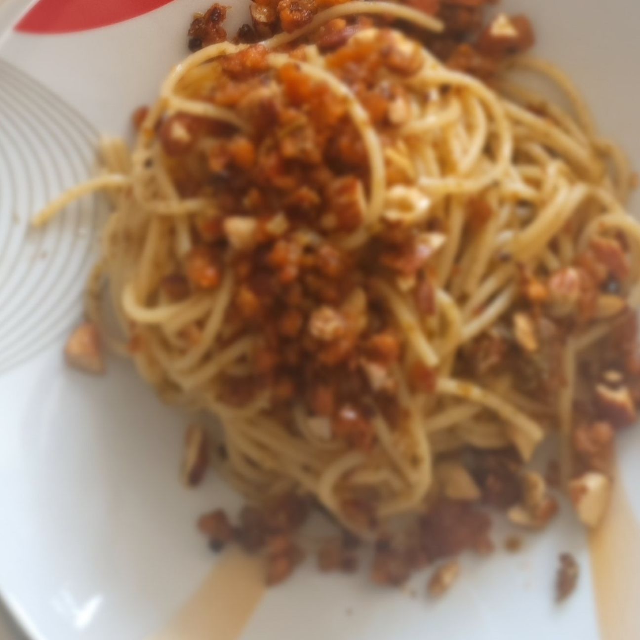 Spaghetti cca muddica atturrata e pesto di finocchietto
