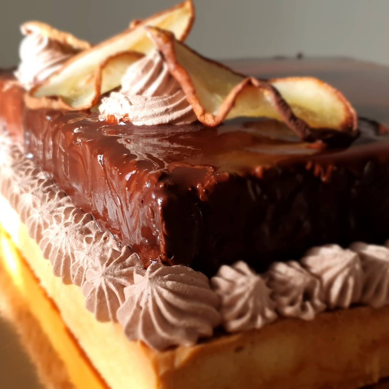 Crostata moderna pere e cioccolato