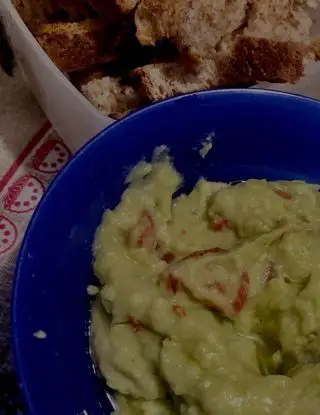 Ricetta Guacamole con crostini integrali di lafrappyfacose