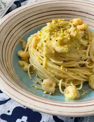 Ricetta Spaghetti con crema di datterini gialli e gamberetti di gessi_in_cucina