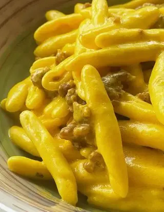 Ricetta Pasta con crema di robiola allo zafferano e salsiccia di gessi_in_cucina