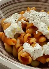 Ricetta Pasta con crema di peperoni arrostiti e burrata