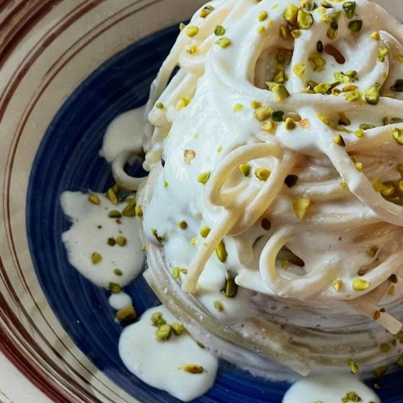 Spaghetti cremosi con robiola