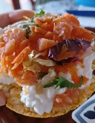 Ricetta Gallette di mais con salmone e fiocchi di latte di simona.specchio