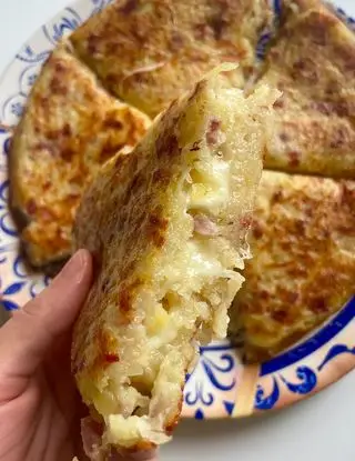 Ricetta Torta salata di patate in padella con speck e scamorza di ilmiopiattoacolori