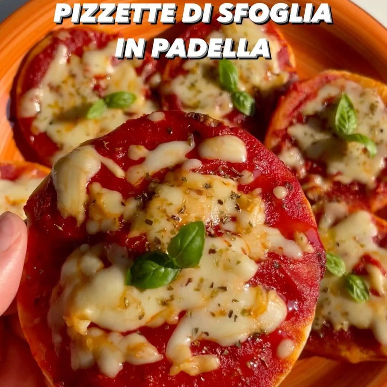 Pizzette di sfoglia in padella