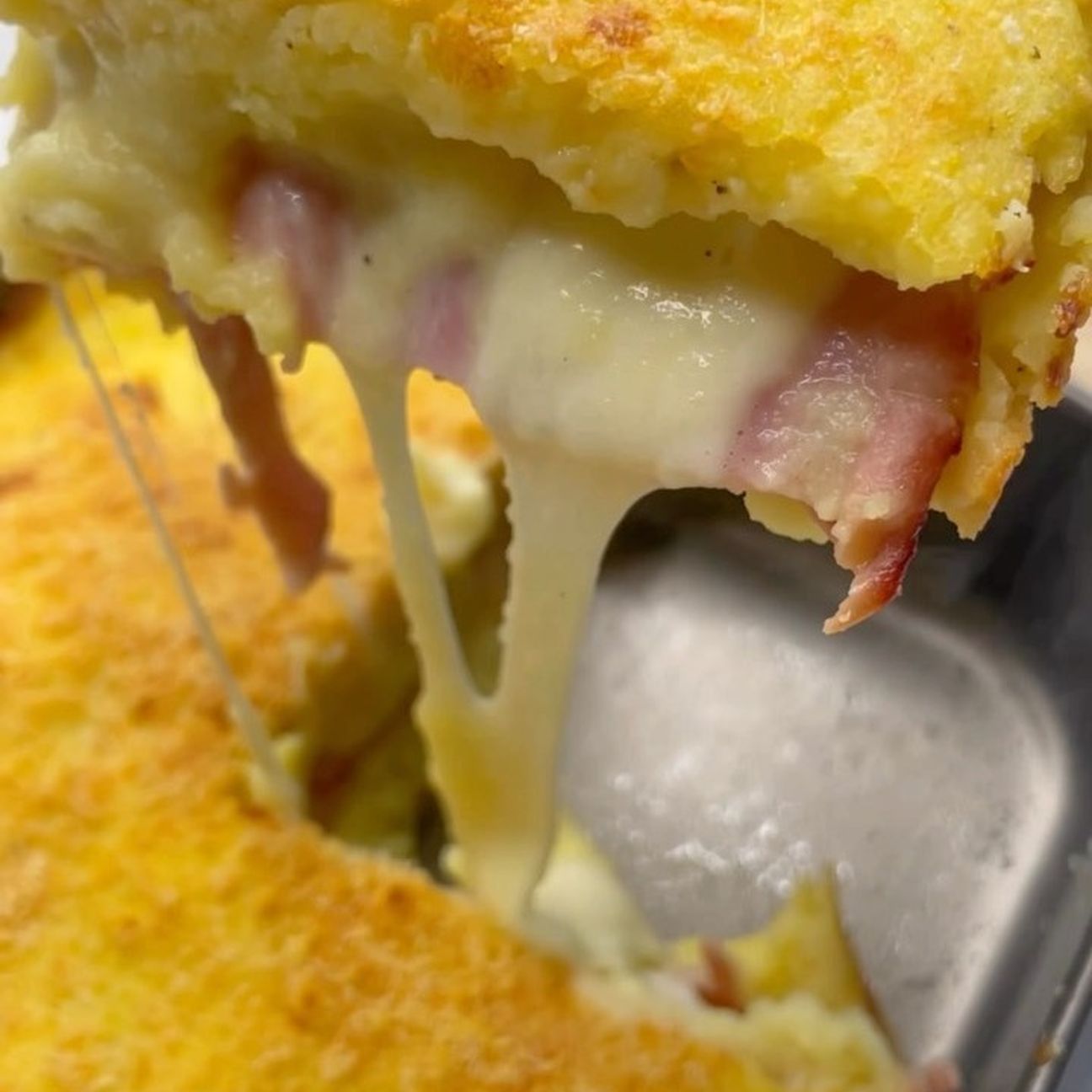 Tortino di patate con prosciutto e formaggio