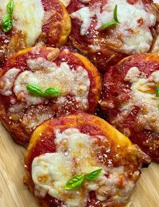 Ricetta Pizzette del fornaio senza planetaria di ilmiopiattoacolori