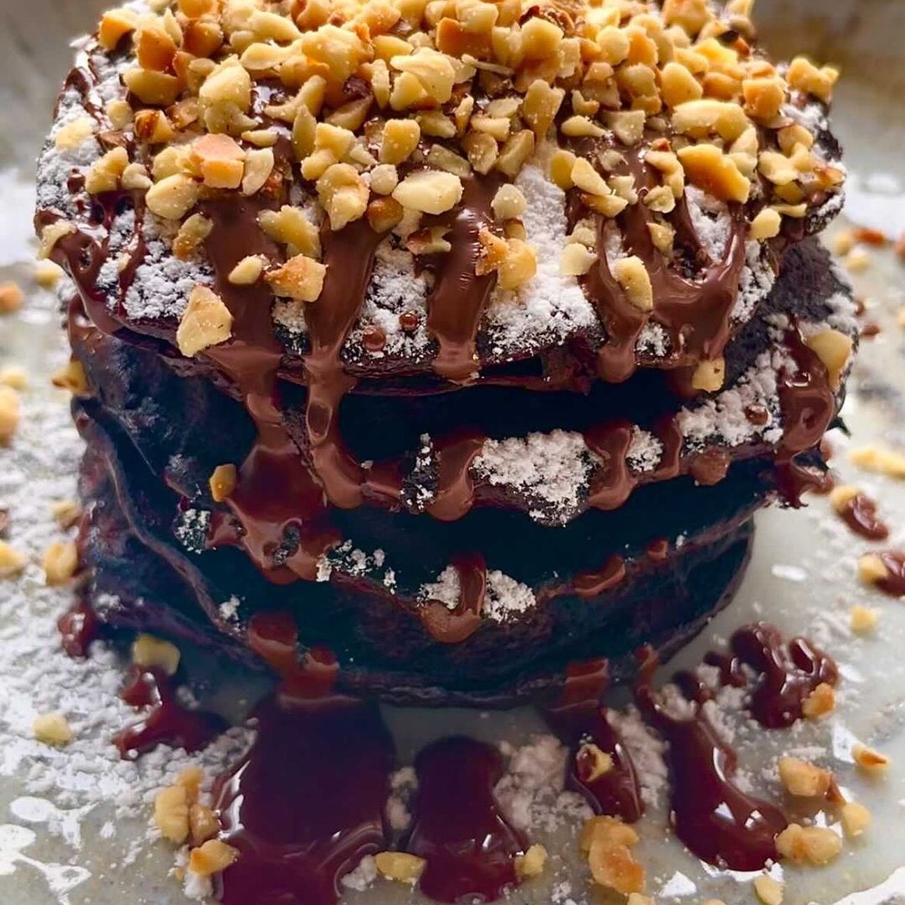 Pancakes magici al cioccolato senza farina e con solo tre ingredienti