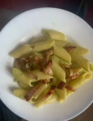 Ricetta Penne a candela con pancetta su crema di piselli di giosafat1993