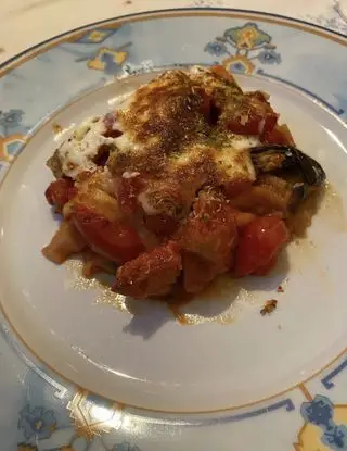 Ricetta Parmigiana di melanzane con pane carasau di Mangiosanoecorro