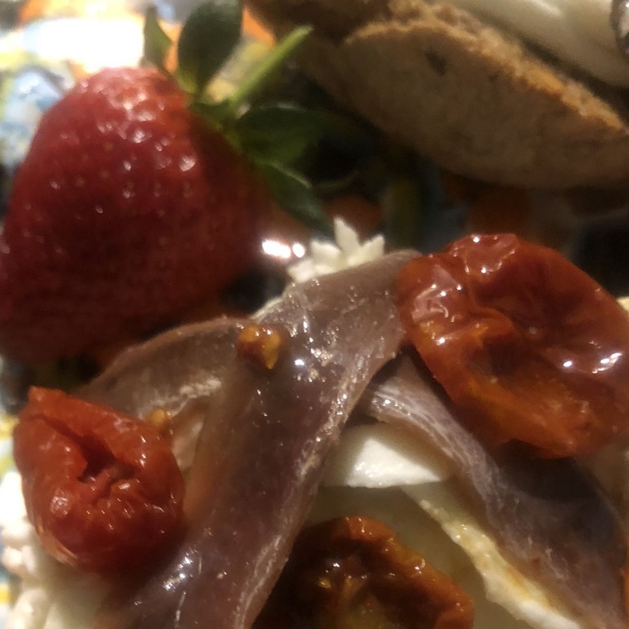 Burrata, alici e pomodorini secchi sott’olio