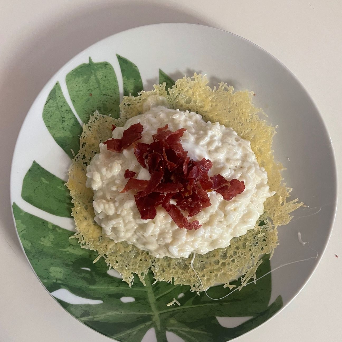 Risotto alla stracciatella con bresaola croccante