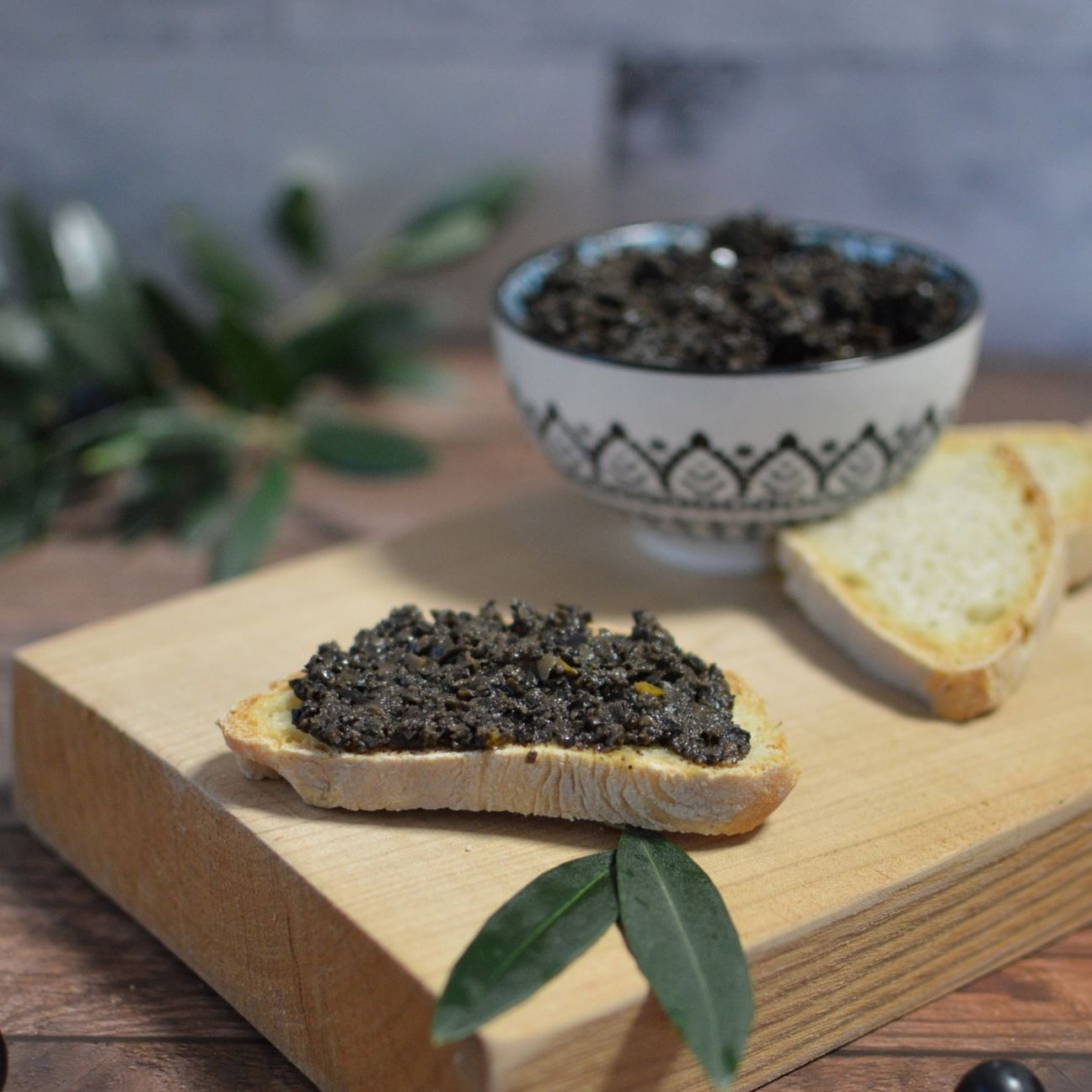Crostini con paté di olive umbri #NataleAltaCucina