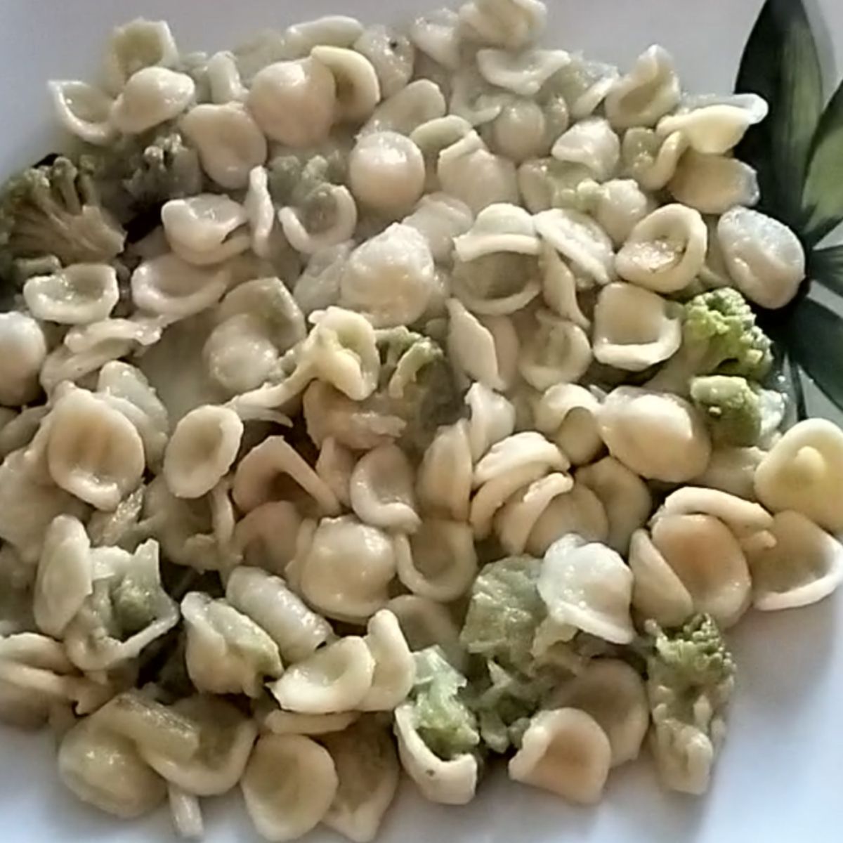 Orecchiette Pugliesi con cavolo romanesco