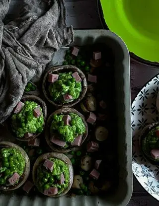 Ricetta Champignons ripieni di piselli e prosciutto di Bina