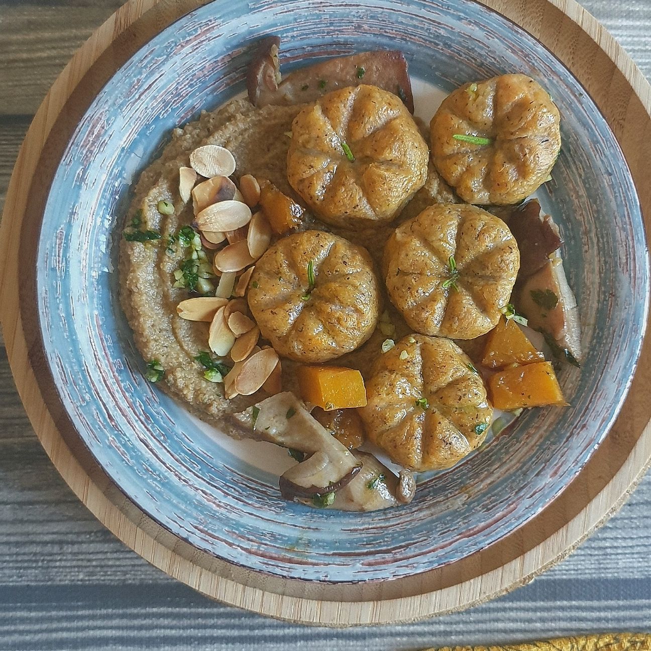 Gnocchi di patate dolci con crema di porcini e zucca