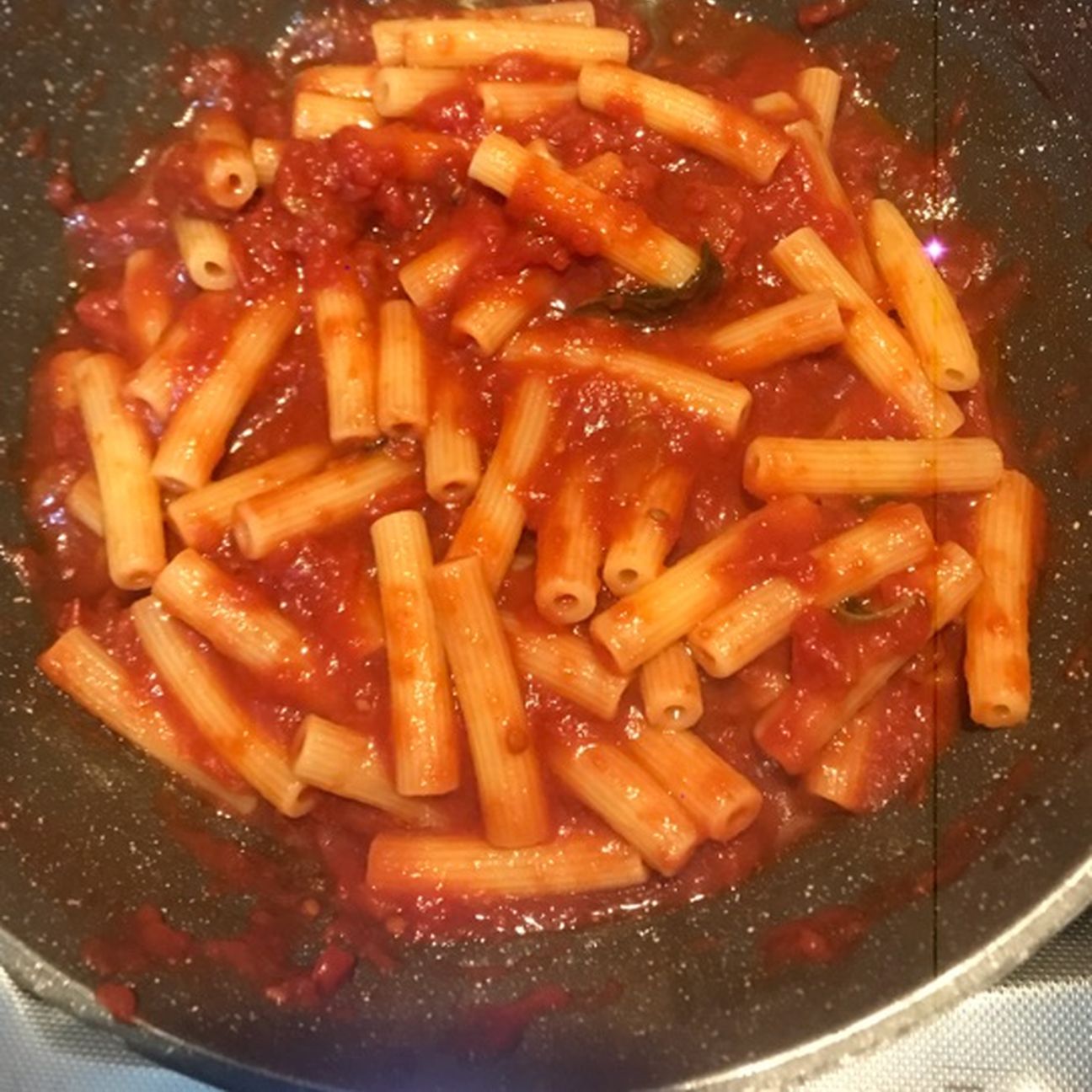 Penne rigate con pomodoro