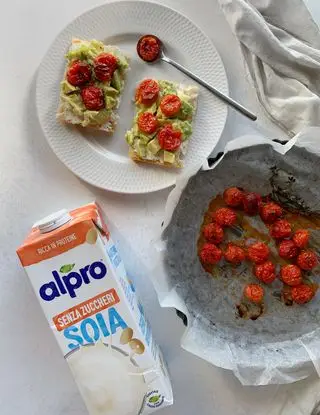 Ricetta Focaccia avocado e pomodori di mabka_senza_lattosio
