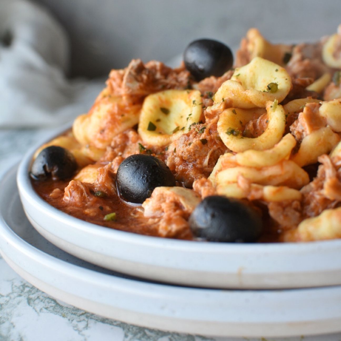 Orecchiete al sugo con olive e quaglie
